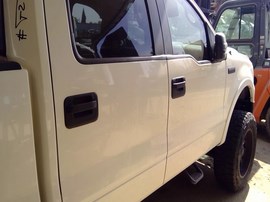 2007 FORD F-150, WHITE, LARIAT MODEL, 5.4L, AT,  4WD,  CREW CAB. F26333